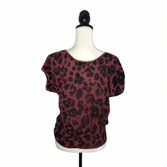 JOHN + JENN Linen Blend Cheetah Animal Print Casual Basic Staple T Shirt - Picture 4 of 7